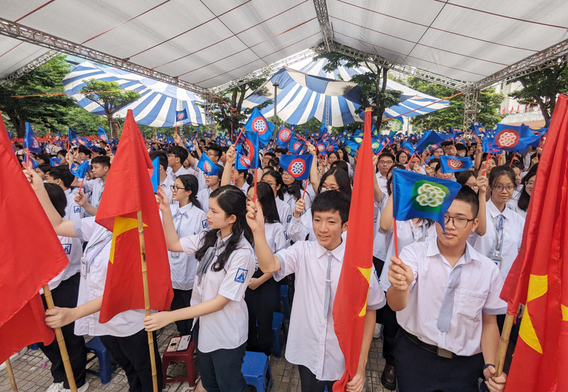 Niềm vui của các em học sinh trong năm học mới Niềm vui của các em học sinh trong năm học mới