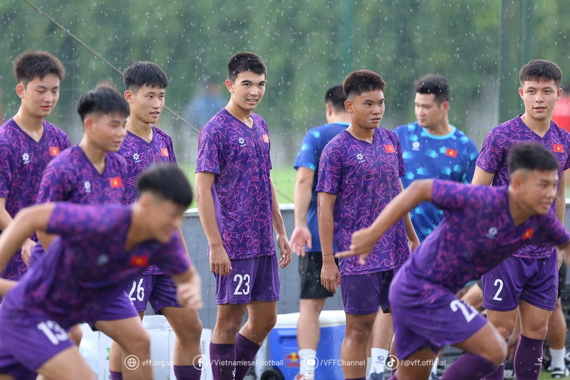 U17 Việt Nam tích cực tập luyện U17 Việt Nam tích cực tập luyện