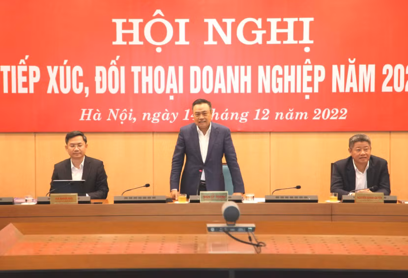 Chủ tịch UBND TP Hà Nội Trần Sỹ Thanh chủ trì đối thoại với các doanh nghiệp năm 2022