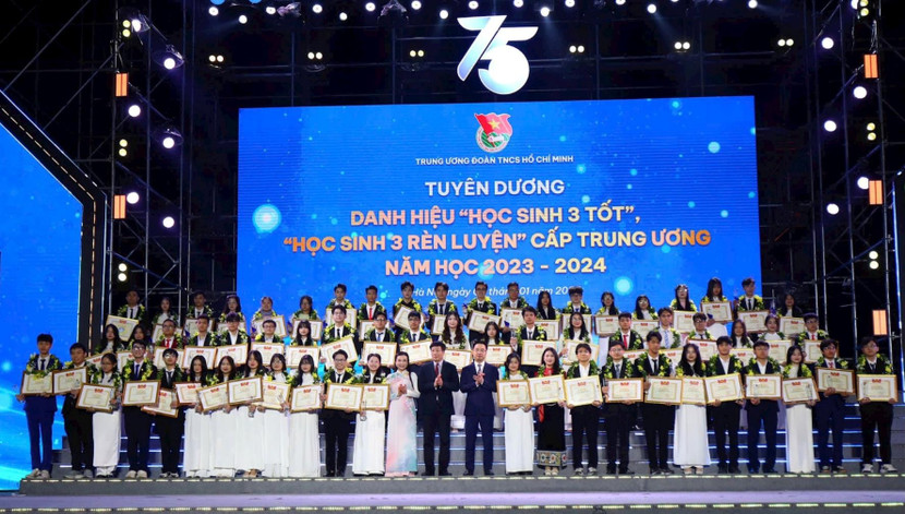Trung ương Đoàn, Trung ương Hội Sinh viên Việt Nam vinh danh học sinh đạt danh hiệu “Học sinh 3 tốt”, “Học sinh 3 rèn luyện”