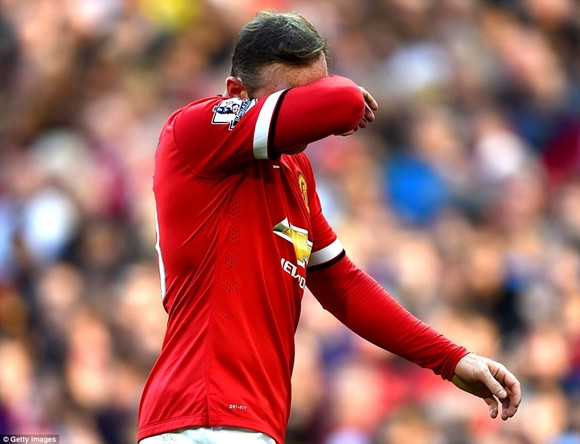 Rooney suýt trở thành tội đồ của M.U ảnh 3