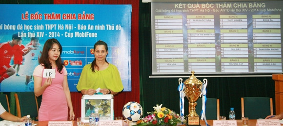 Giải bóng đá học sinh THPT Hà Nội bắt đầu vòng quay mới ảnh 1