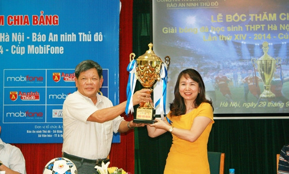 Giải bóng đá học sinh THPT Hà Nội bắt đầu vòng quay mới ảnh 2