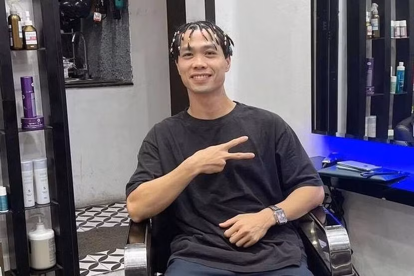 Kiểu tóc như một rapper chính hiệu của Công Phượng