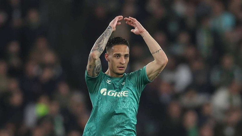 Antony bay cao cùng Betis Antony bay cao cùng Betis