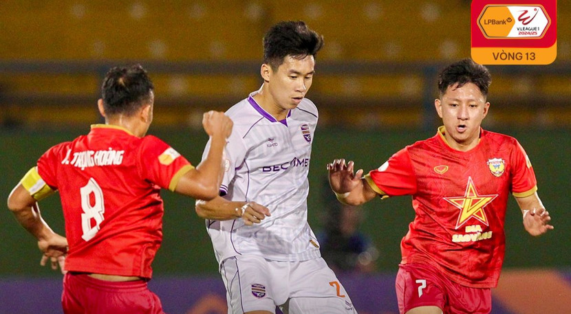 Bình Dương (áo trắng) để Hà Tĩnh chia điểm