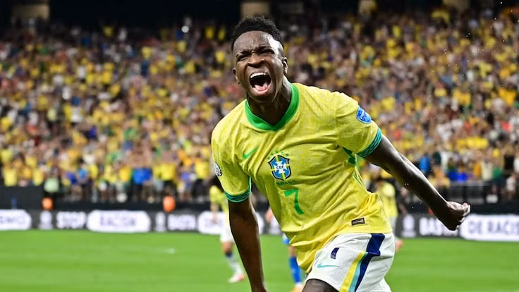 Vinicius lập cú đúp cho Brazil Vinicius lập cú đúp cho Brazil