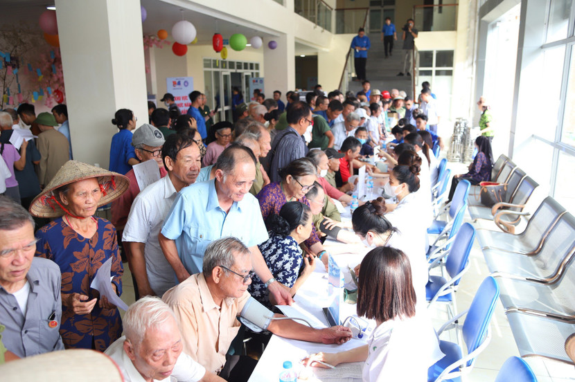 Chương trình khám sàng lọc hô hấp tại xã Tiên Dương, huyện Đông Anh Chương trình khám sàng lọc hô hấp tại xã Tiên Dương, huyện Đông Anh