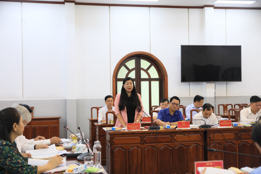 Bà Nguyễn Lan Hương, Phó Chủ tịch Ủy ban Trung ương MTTQ Việt Nam, Ủy viên Ban Thường vụ Thành ủy, Chủ tịch Ủy ban MTTQ Việt Nam thành phố Hà Nội phát biểu Bà Nguyễn Lan Hương, Phó Chủ tịch Ủy ban Trung ương MTTQ Việt Nam, Ủy viên Ban Thường vụ Thành ủy, Chủ tịch Ủy ban MTTQ Việt Nam thành phố Hà Nội phát biểu