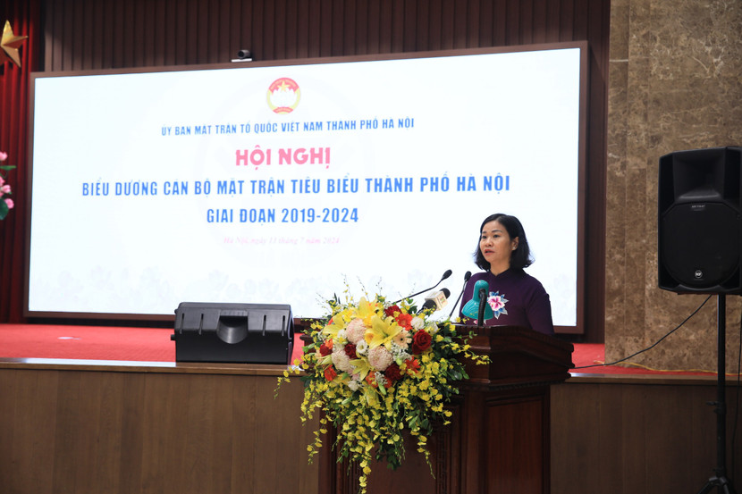 Phó Bí thư Thường trực Thành ủy Hà Nội Nguyễn Thị Tuyến phát biểu tại hội nghị Phó Bí thư Thường trực Thành ủy Hà Nội Nguyễn Thị Tuyến phát biểu tại hội nghị