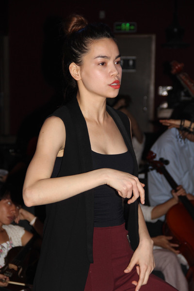 Sau scandal tình ái, "hoàng tử The Voice" say sưa luyện tập ảnh 3