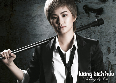 Lạ lẫm với hình ảnh nam tính của Lương Bích Hữu ảnh 1