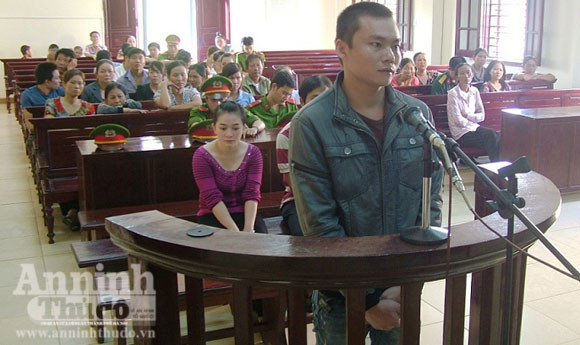 Ngang nhiên đe dọa, hiếp dâm con của cô ruột mới 14 tuổi ảnh 1