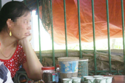 Bi hài vụ vợ in VCD “phim đen“ của...chồng và tình nhân ảnh 2