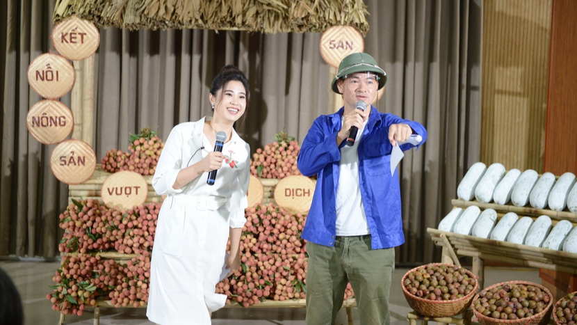 Chương trình bán hàng trực tuyến có sự tham gia của Nghệ sĩ ưu tú Xuân Bắc