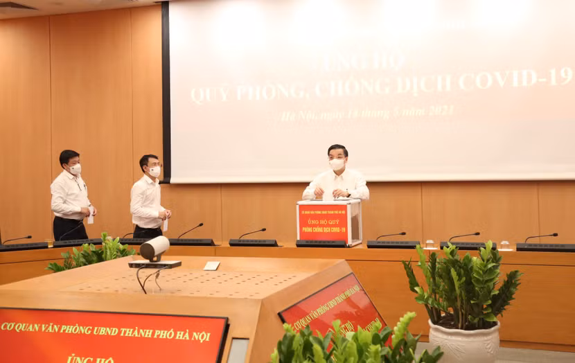 Chủ tịch UBND TP Chu Ngọc Anh ủng hộ Quỹ phòng, chống dịch Covid-19 TP Chủ tịch UBND TP Chu Ngọc Anh ủng hộ Quỹ phòng, chống dịch Covid-19 TP