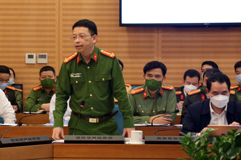 Đại tá Nguyễn Hồng Ky, Phó Giám đốc CATP phát biểu tại phiên họp Đại tá Nguyễn Hồng Ky, Phó Giám đốc CATP phát biểu tại phiên họp