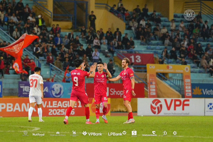 CAHN có chiến thắng tưng bừng trước Hà Tĩnh