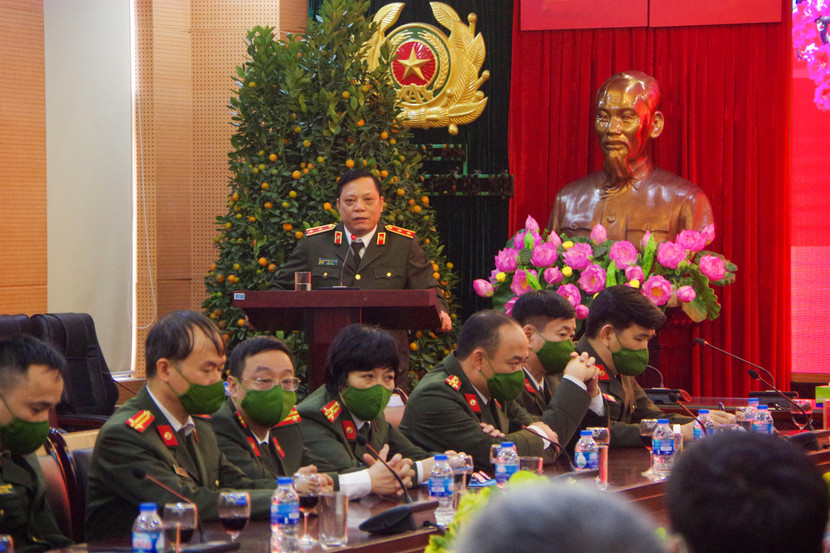 Trung tướng Nguyễn Hải Trung, Giám đốc CATP Hà Nội cho biết, Công an Thủ đô sẽ tập trung 6 nhiệm vụ trọng tâm để nhân dân đón Tết an vui Trung tướng Nguyễn Hải Trung, Giám đốc CATP Hà Nội cho biết, Công an Thủ đô sẽ tập trung 6 nhiệm vụ trọng tâm để nhân dân đón Tết an vui