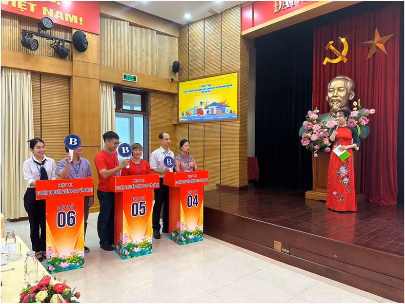 Các đội thi tranh tài ở các nội dung Các đội thi tranh tài ở các nội dung