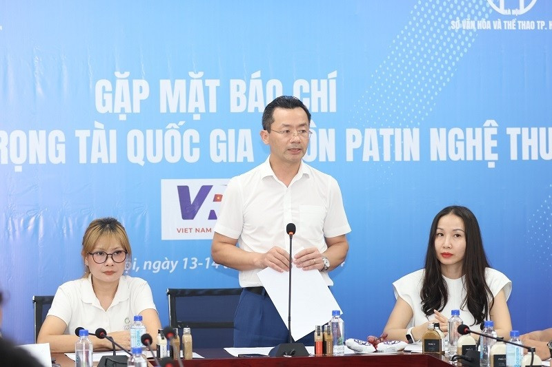Ông Phạm Xuân Tài - Phó Giám đốc Sở VH-TT Hà Nội phát biểu tại buổi gặp mặt báo chí