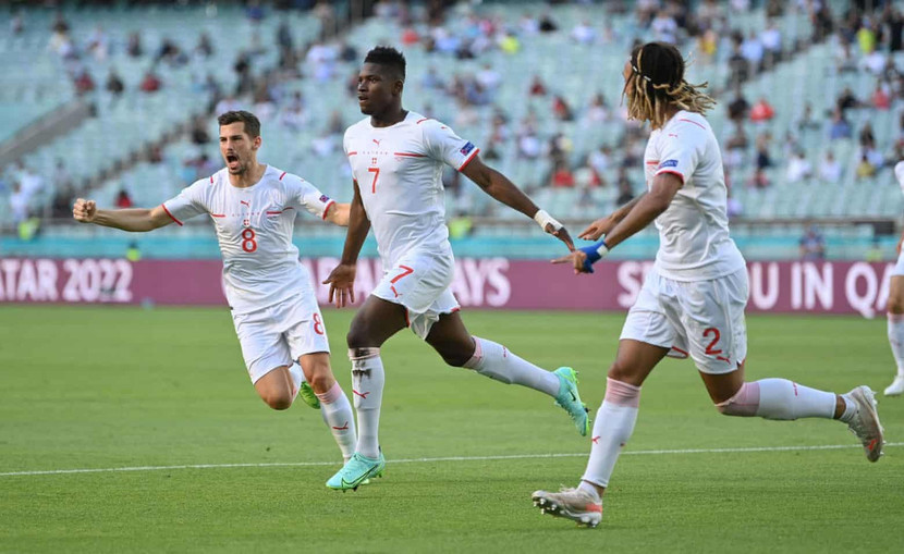 Embolo đưa Thụy Sĩ vươn lên dẫn trước