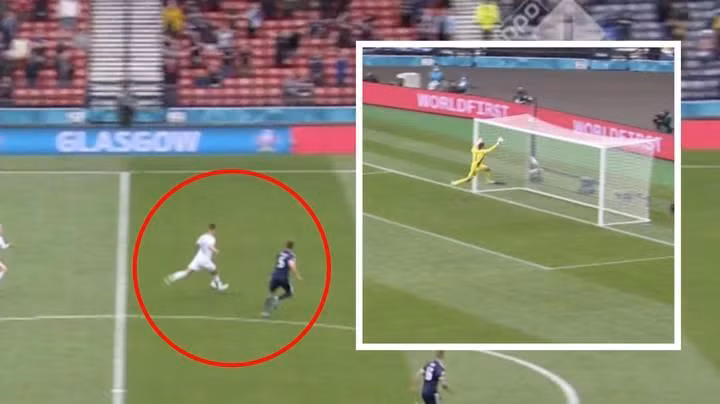 Siêu phẩm lốp bóng từ giữa sân của Patrick Schick Siêu phẩm lốp bóng từ giữa sân của Patrick Schick