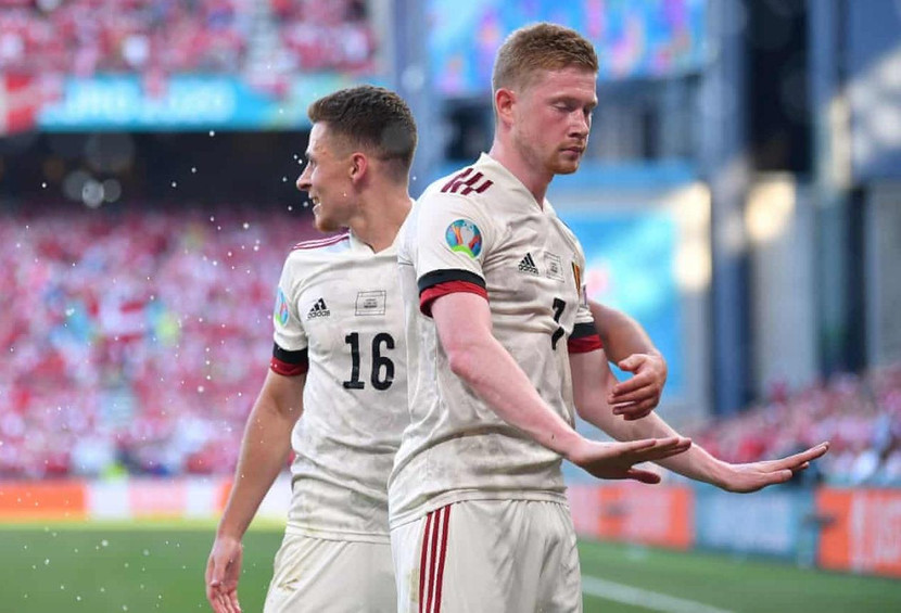 De Bruyne không ăn mừng để hướng về Eriksen