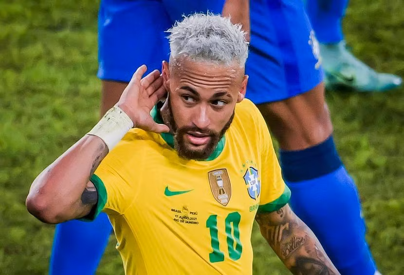 Neymar vẫn đang bay cao cùng ĐT Brazil