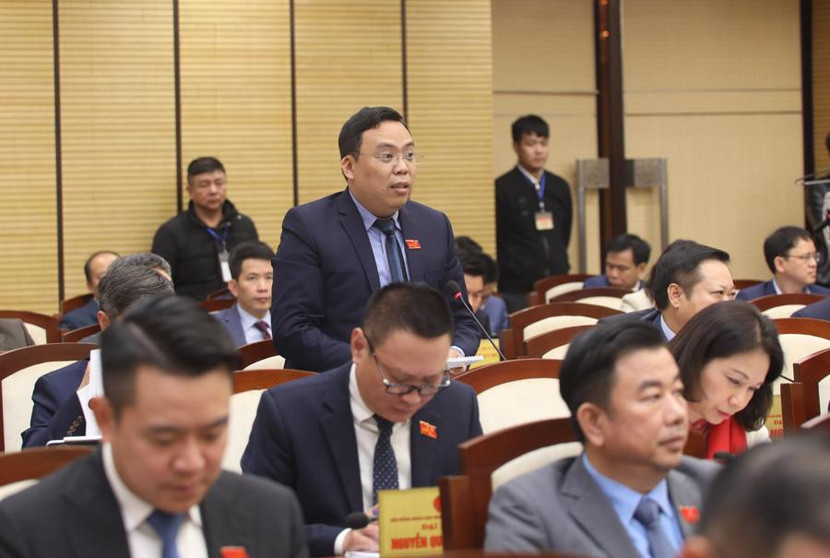 Đại biểu Nguyễn Minh Tuân (tổ huyện Phú Xuyên) chất vấn về tiến độ trục đường phía Nam