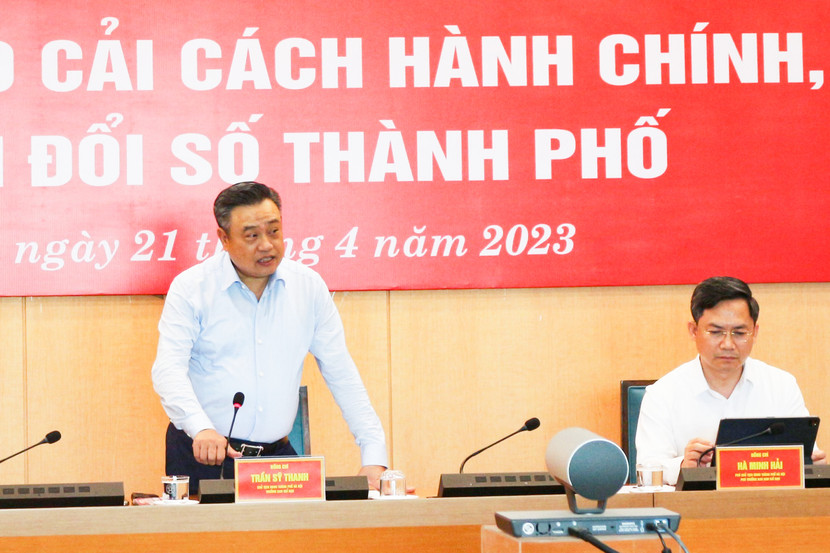 Chủ tịch Hà Nội yêu cầu không được lãng phí nguồn lực trong cải cách hành chính