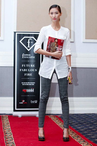 Thí sinh Top model 2013 gây ấn tượng bằng đủ "chiêu" ảnh 15