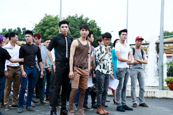 Thí sinh Top model 2013 gây ấn tượng bằng đủ "chiêu" ảnh 1