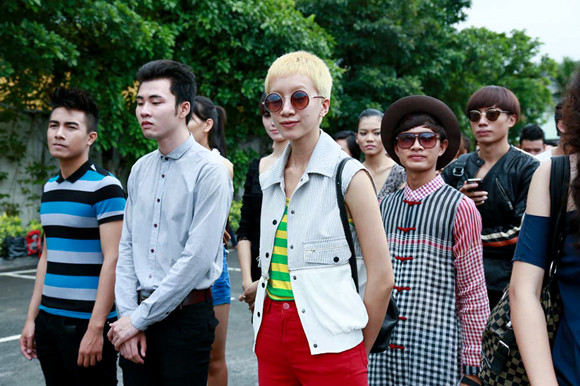 Thí sinh Top model 2013 gây ấn tượng bằng đủ "chiêu" ảnh 3