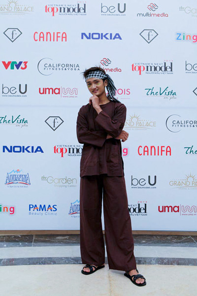 Thí sinh Top model 2013 gây ấn tượng bằng đủ "chiêu" ảnh 21