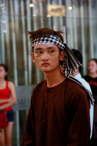 Thí sinh Top model 2013 gây ấn tượng bằng đủ "chiêu" ảnh 22