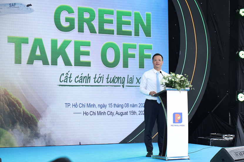 Cục trưởng Cục Hàng không Việt Nam, ông Uông Việt Dũng phát biểu tại sự kiện Cục trưởng Cục Hàng không Việt Nam, ông Uông Việt Dũng phát biểu tại sự kiện