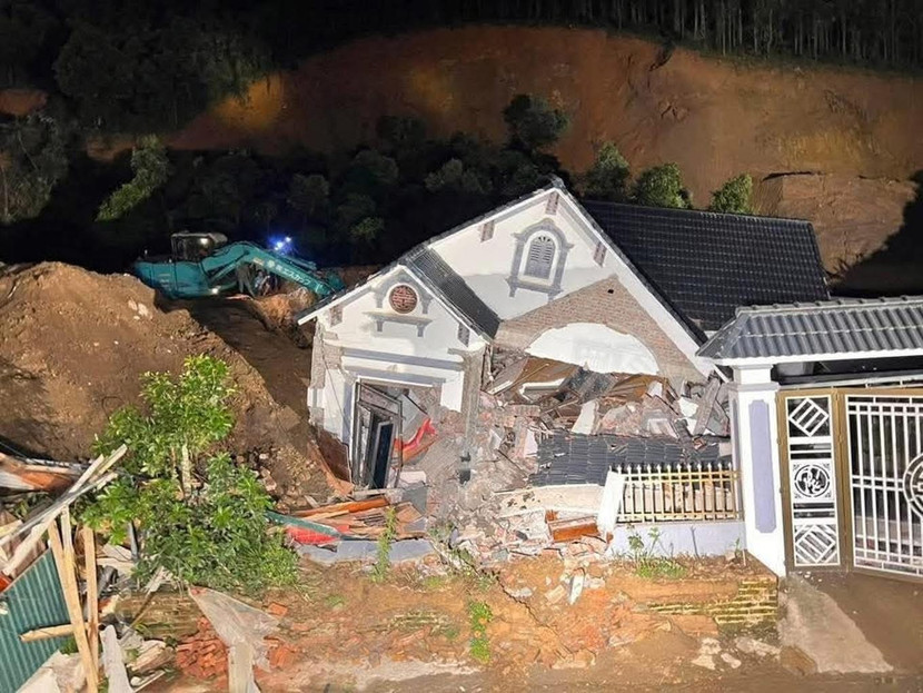 Hai căn nhà bị ảnh hưởng; 2 người tử vong