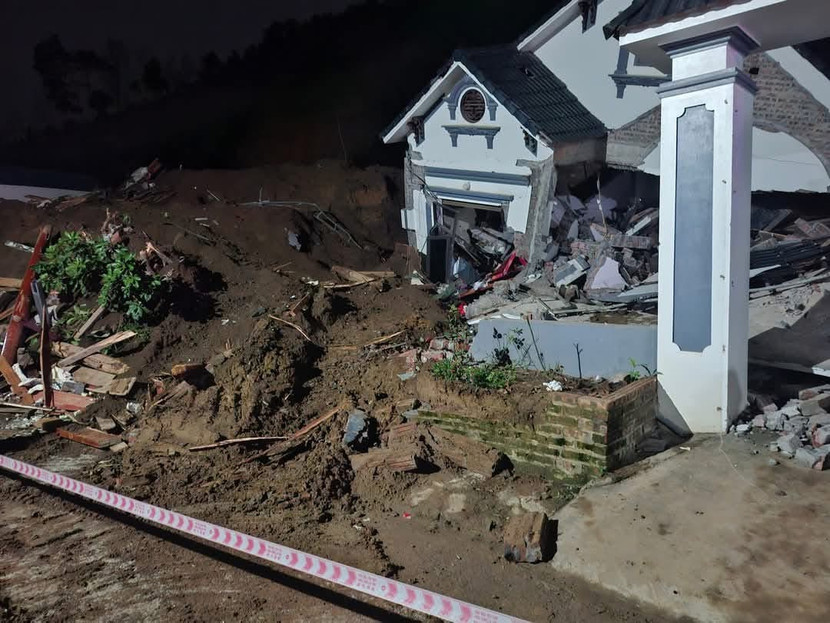 Vụ sạt lở xảy ra lúc trời tối