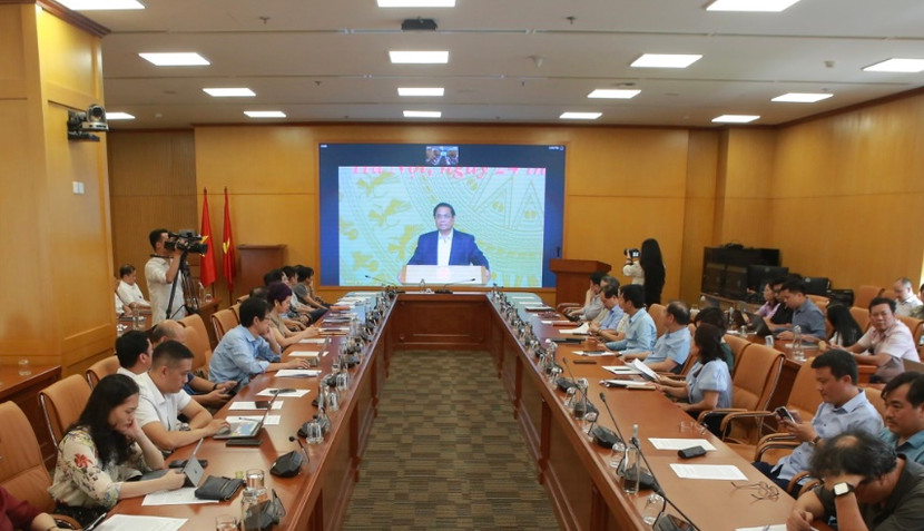 Thủ tướng Phạm Minh Chính chủ trì cuộc họp Ban chỉ đạo Phòng thủ dân sự quốc gia lần thứ nhất về công tác phòng chống thiên tai và tìm kiếm cứu nạn năm 2025, theo hình thức trực tuyến