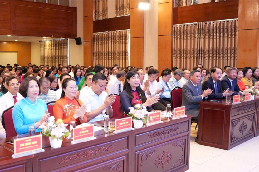 Đại biểu dự hội nghị