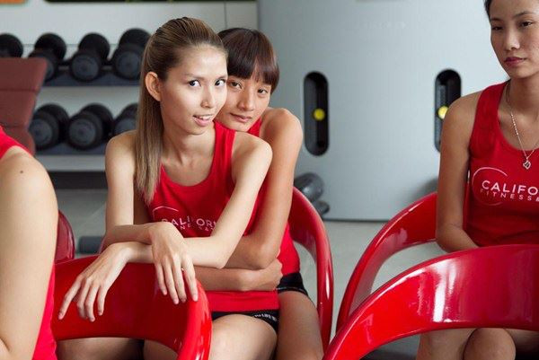 Thùy Dương ghi điểm với khán giả bởi nụ cười tươi khi chia tay cuộc thi