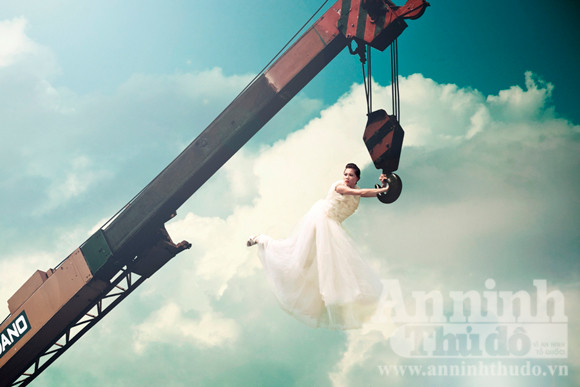 Bức ảnh đẹp nhất tuần này của thí sinh Lê Thị Thúy Tạo dáng gồng, cứng, Phương Anh phải chia tay cuộc thi Bức ảnh đẹp nhất tuần này của thí sinh Lê Thị Thúy Tạo dáng gồng, cứng, Phương Anh phải chia tay cuộc thi