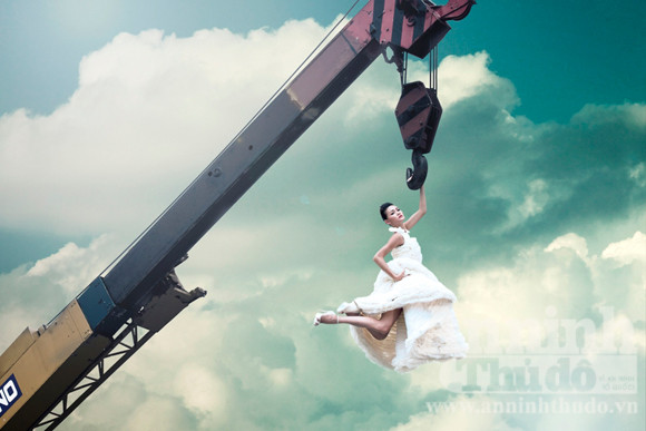 Bức ảnh đẹp nhất tuần này của thí sinh Lê Thị Thúy Tạo dáng gồng, cứng, Phương Anh phải chia tay cuộc thi Bức ảnh đẹp nhất tuần này của thí sinh Lê Thị Thúy Tạo dáng gồng, cứng, Phương Anh phải chia tay cuộc thi