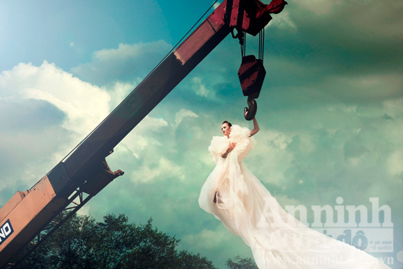 Bức ảnh đẹp nhất tuần này của thí sinh Lê Thị Thúy Tạo dáng gồng, cứng, Phương Anh phải chia tay cuộc thi