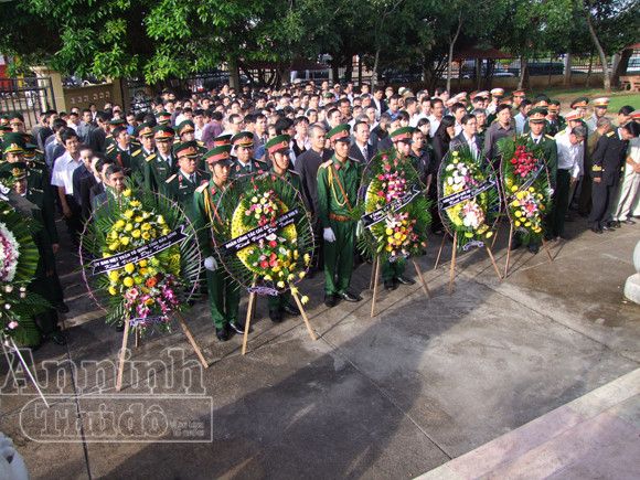 Những người cuối cùng được vào viếng Đại tướng Võ Nguyên Giáp ảnh 17