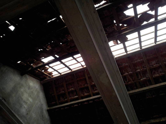 Hàng nghìn ngôi nhà tốc mái, 18 người bị thương do bão ảnh 4