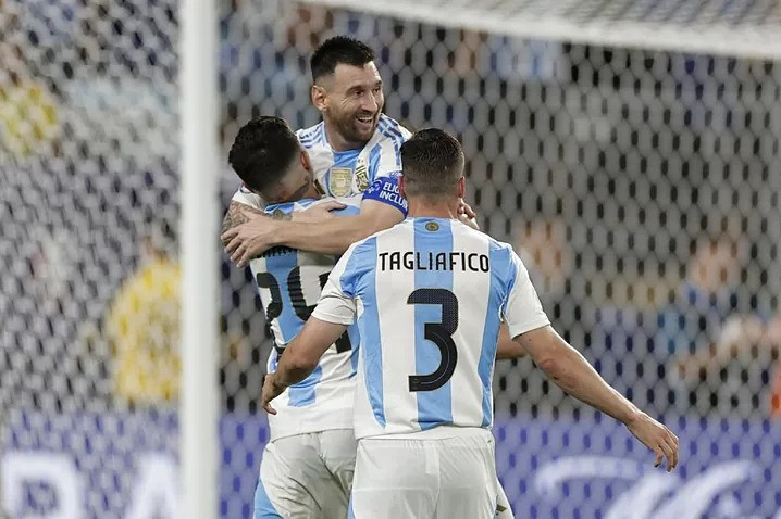 Messi ghi bàn đầu tiên ở Copa America 2024 Messi ghi bàn đầu tiên ở Copa America 2024