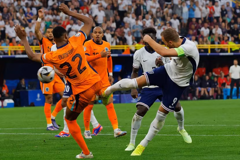 ... trước khi Harry Kane dứt điểm ... trước khi Harry Kane dứt điểm