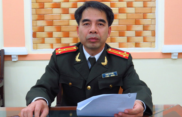 2 hiệu trưởng, 3 cán bộ, giáo viên bị bắt về tội đánh bạc ảnh 1